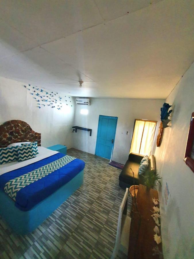 Blue Coral Homestay Ilhas Karimunjava Exterior foto