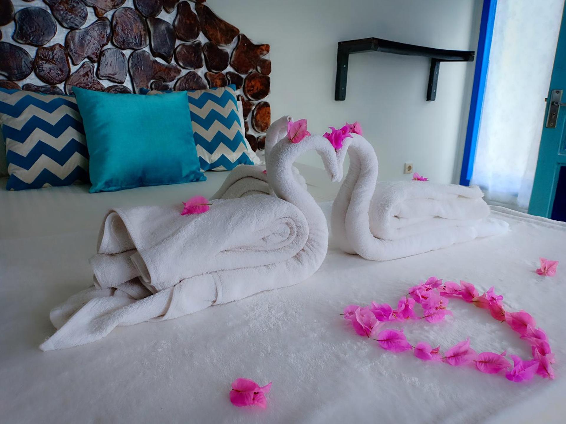 Blue Coral Homestay Ilhas Karimunjava Exterior foto