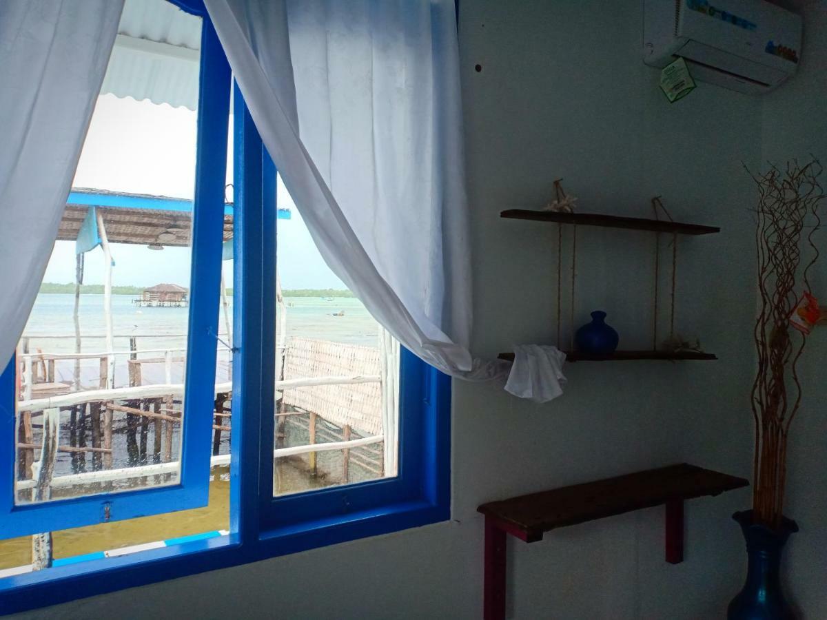 Blue Coral Homestay Ilhas Karimunjava Exterior foto